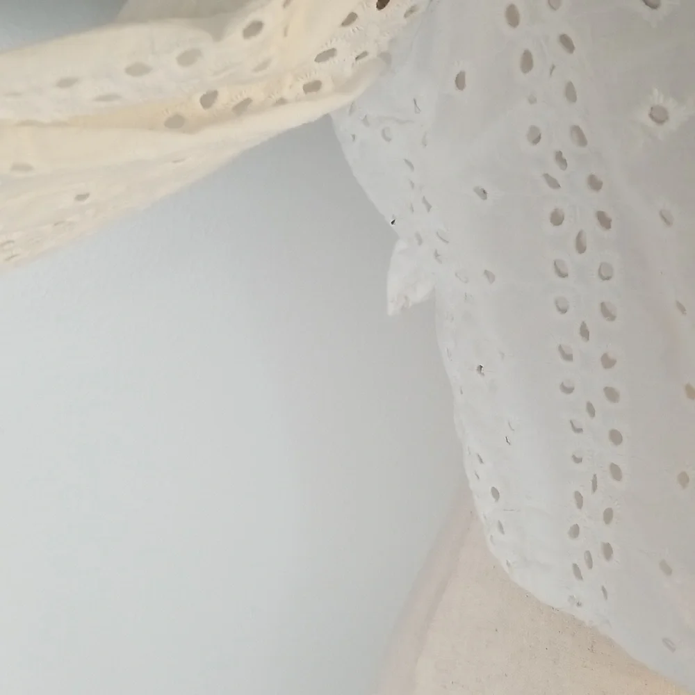 GB Back Tie Eyelet Crop Top Sz M - Picture 2 of 5